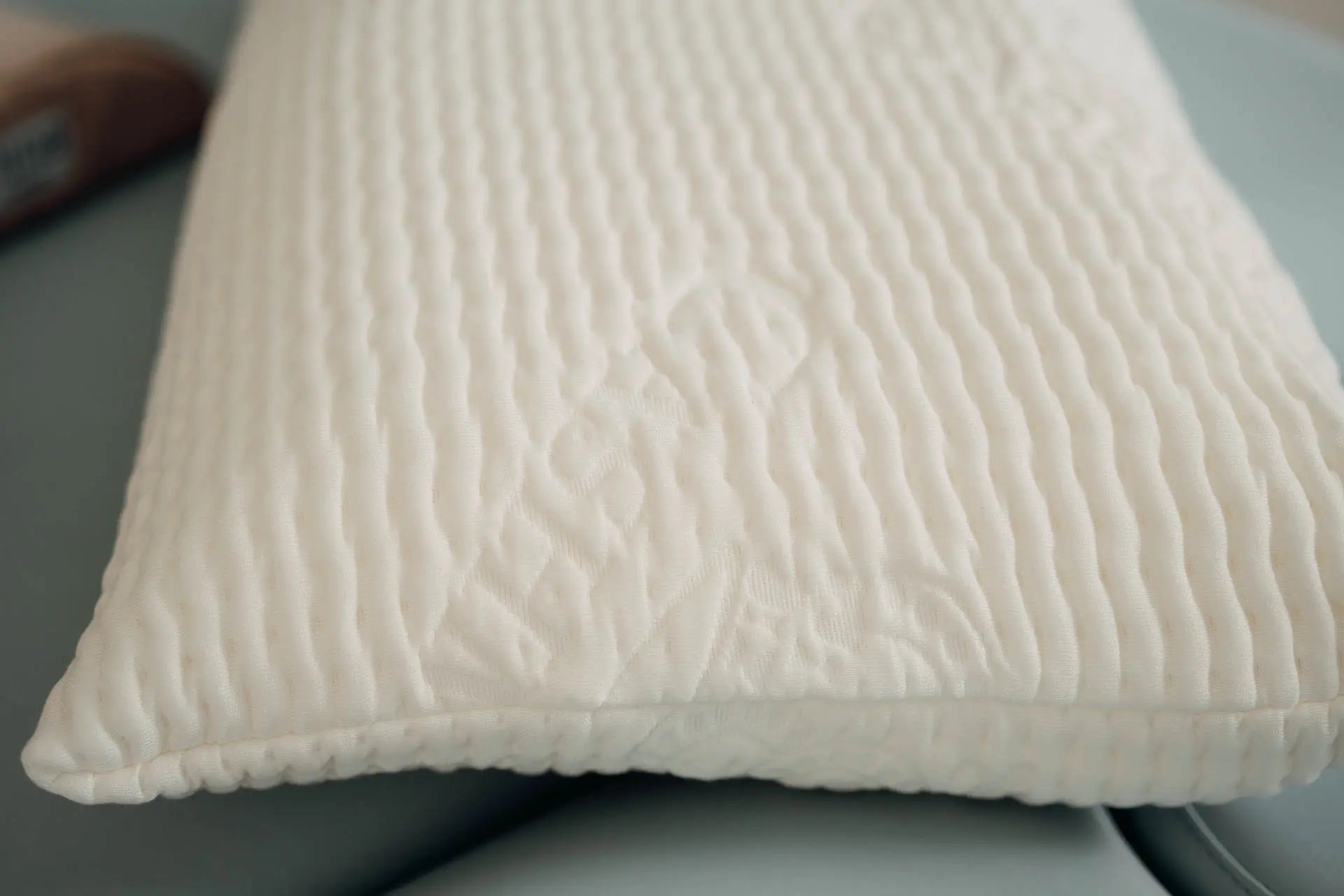 Kopfkissen, Nahansicht des Bezuges